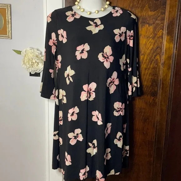 Tommy Hilfiger | Dresses | Tommy Hilfiger Bell Sleeve Cocktail Dress Size 6  | Poshmark